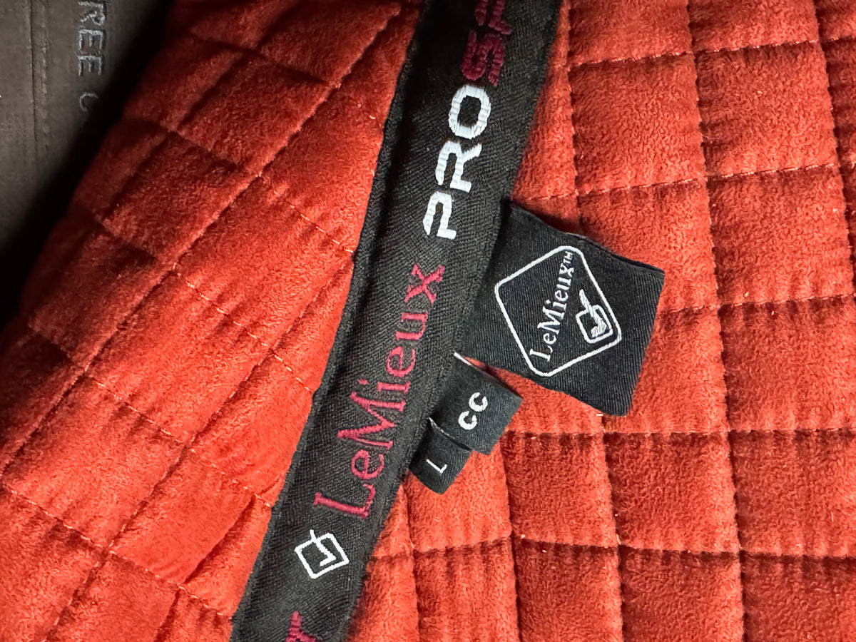 Lemieux large rust saddle pad