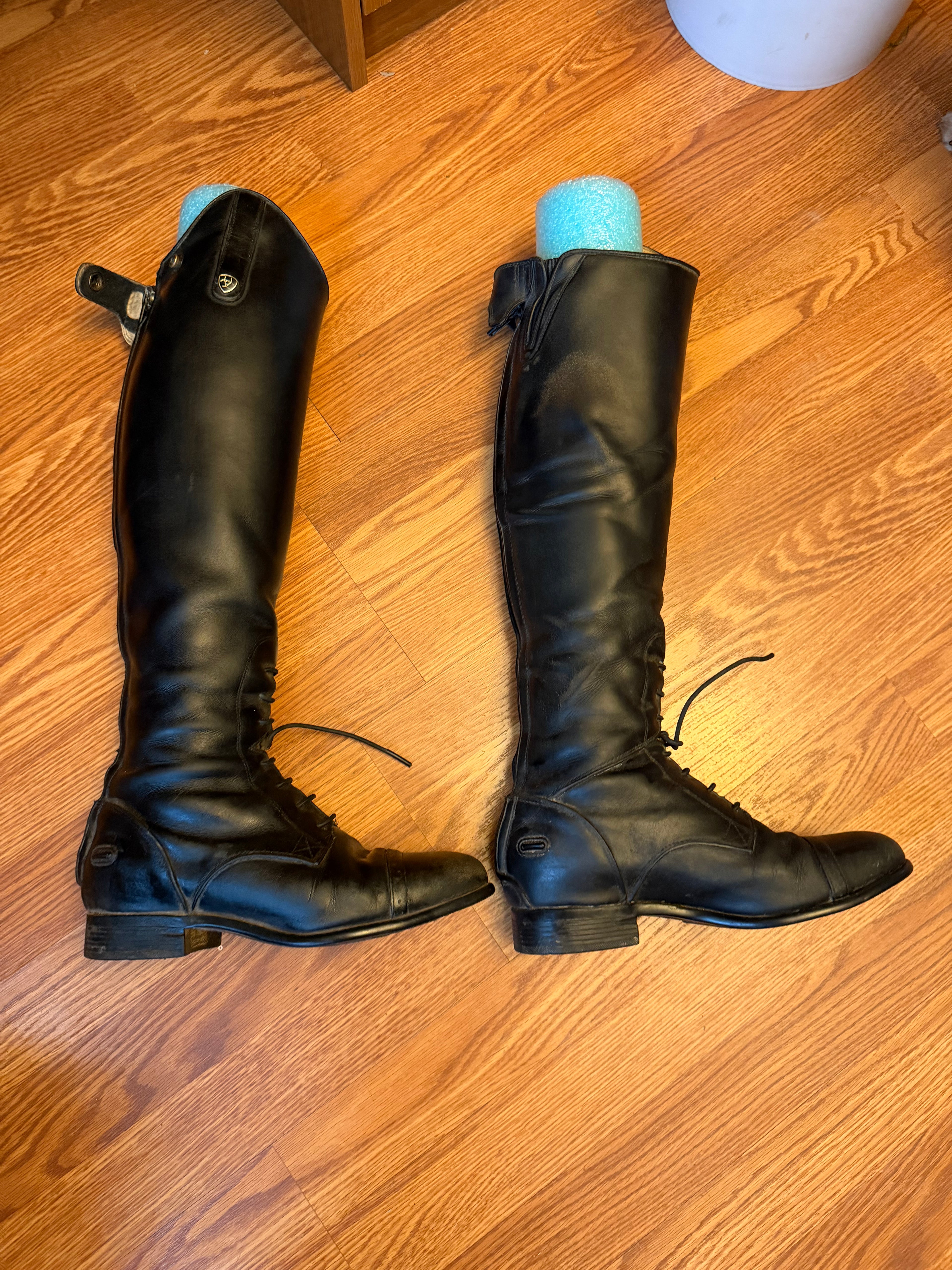 Ariat 7.5 slim Field boots