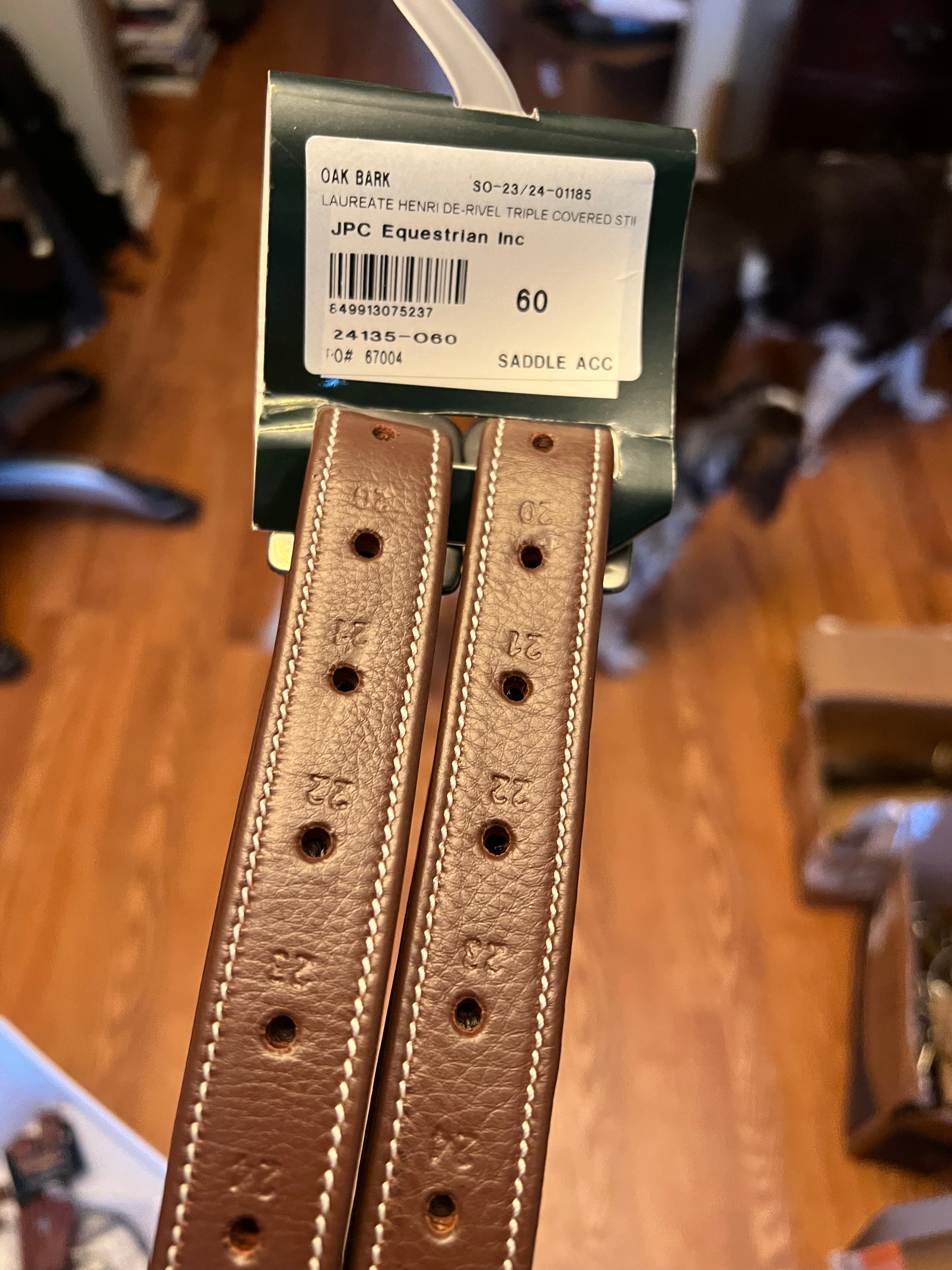 Henri De Rivel Triple stirrup leathers