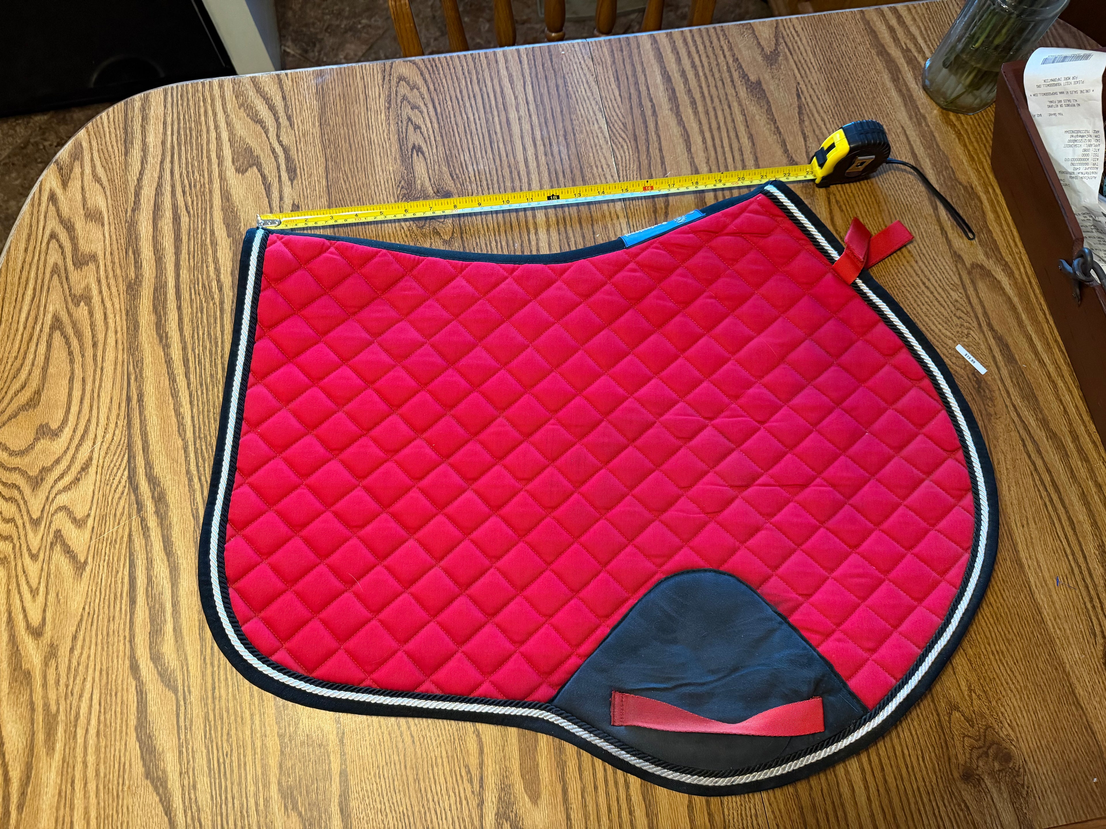 Professional equine close contact red pad