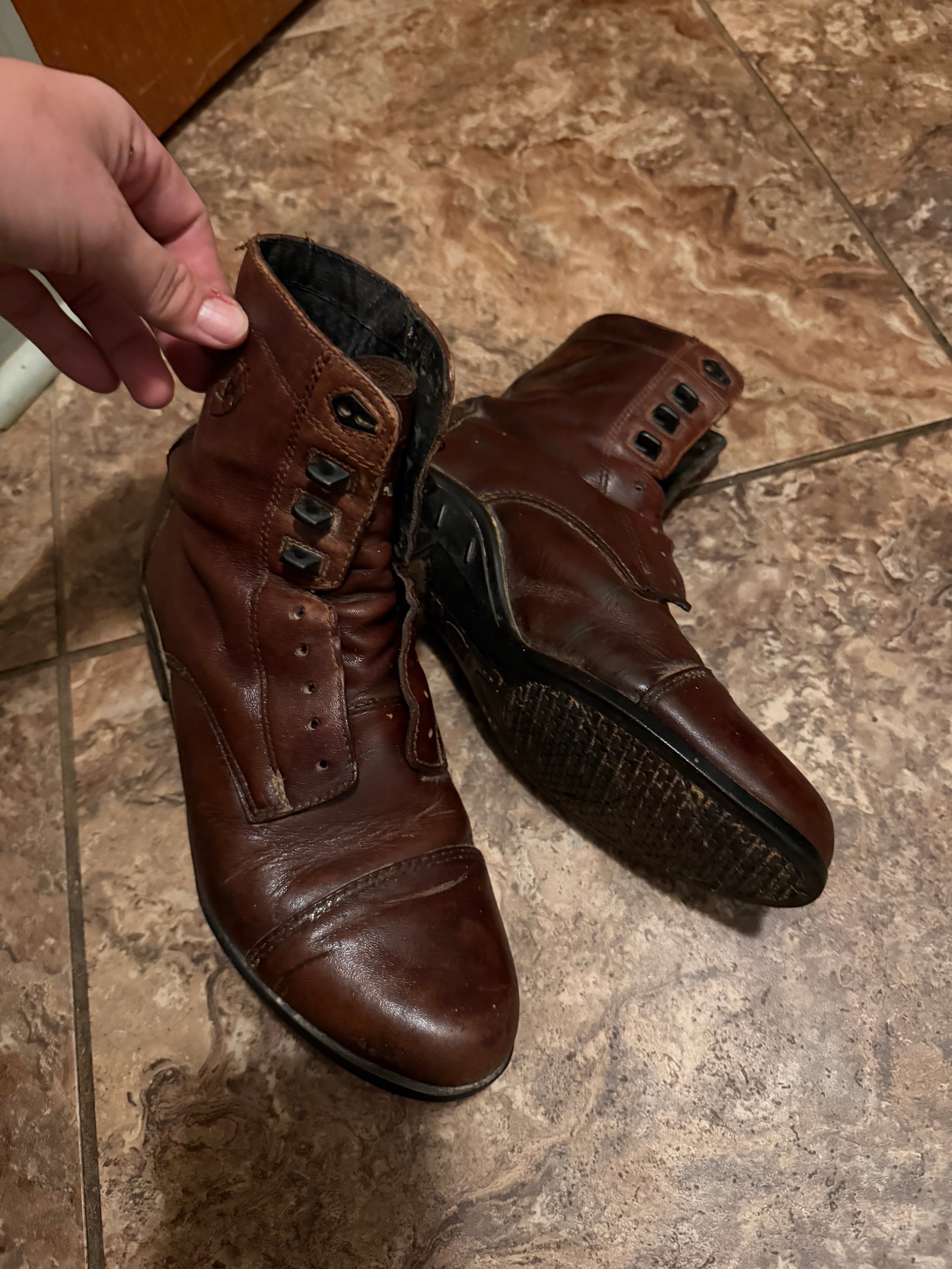 Ariat paddock boots 7.5 women