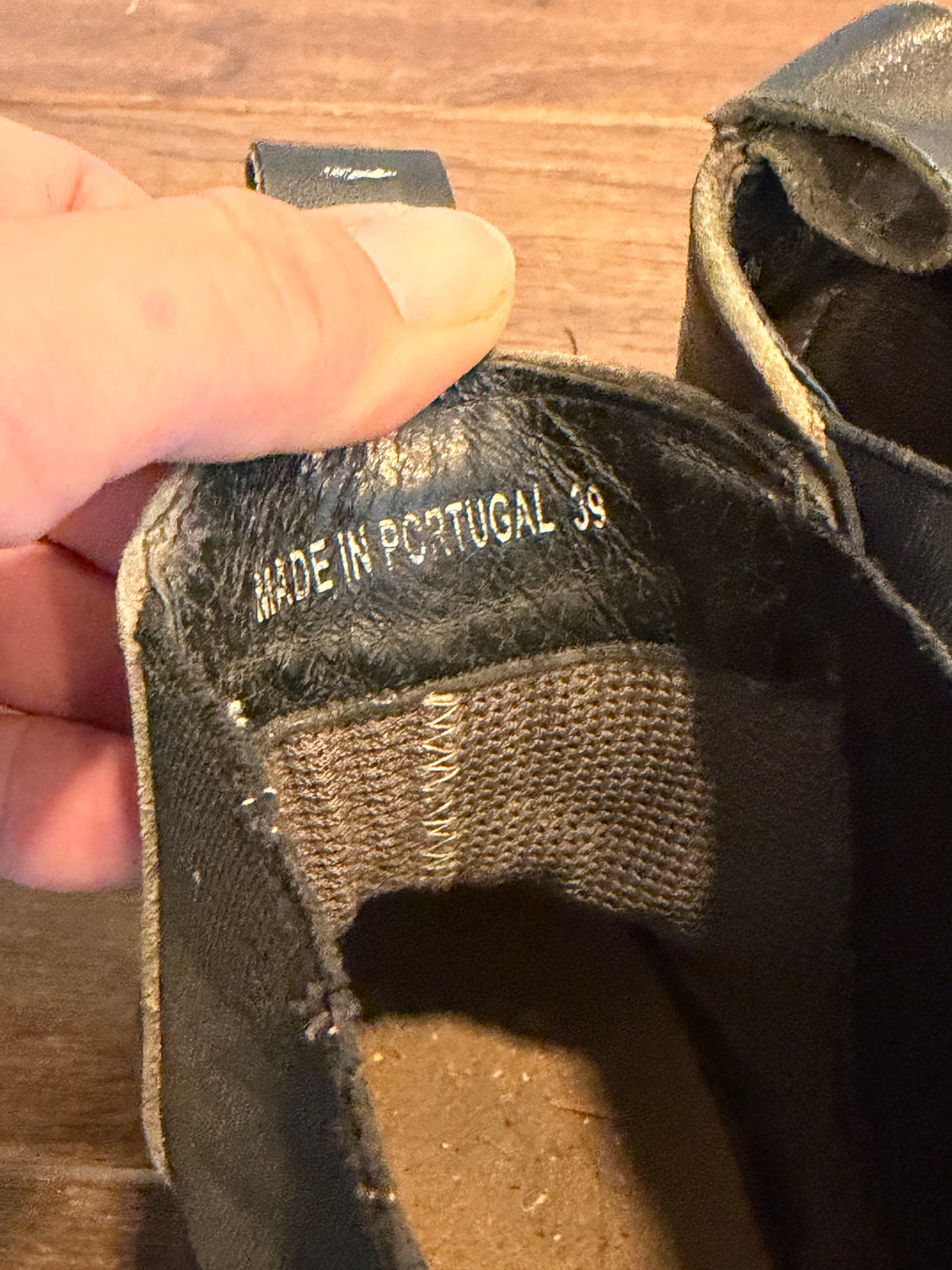 Dansko 39 Chelsea paddock boots
