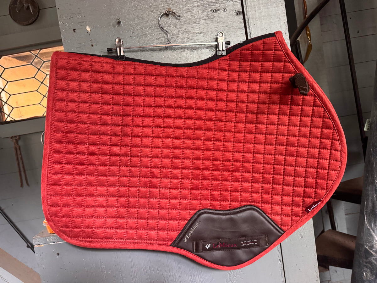 Lemieux large rust saddle pad