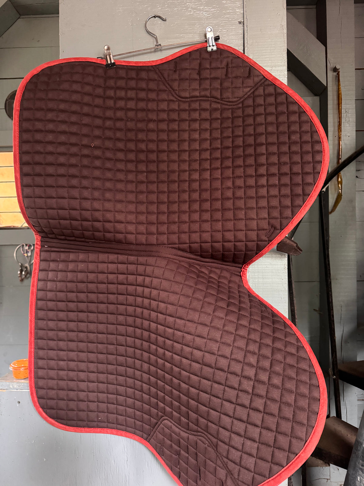 Lemieux large rust saddle pad