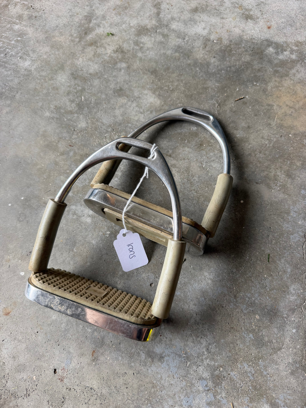 4" flexi stirrup irons