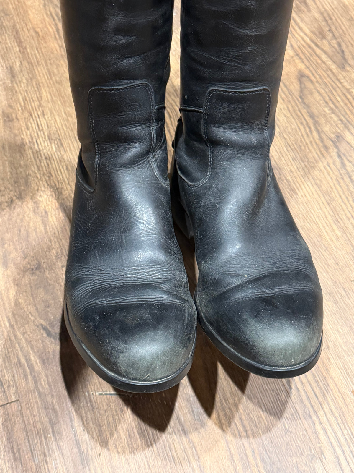 Ariat 7.5 XS dress boots