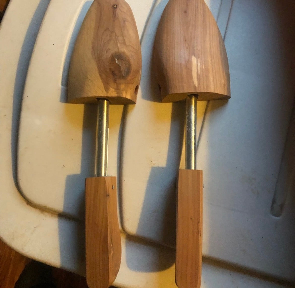 Wooden boot toe tree