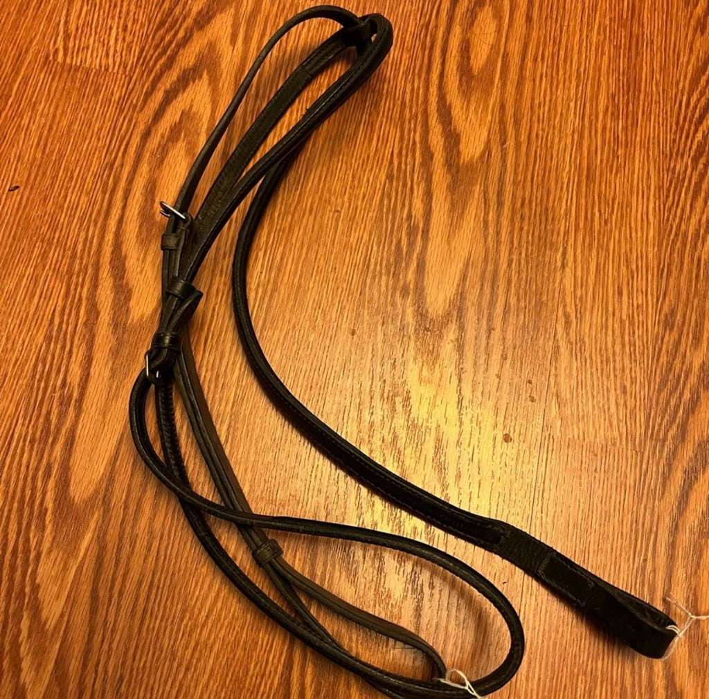 Black cob standing martingale