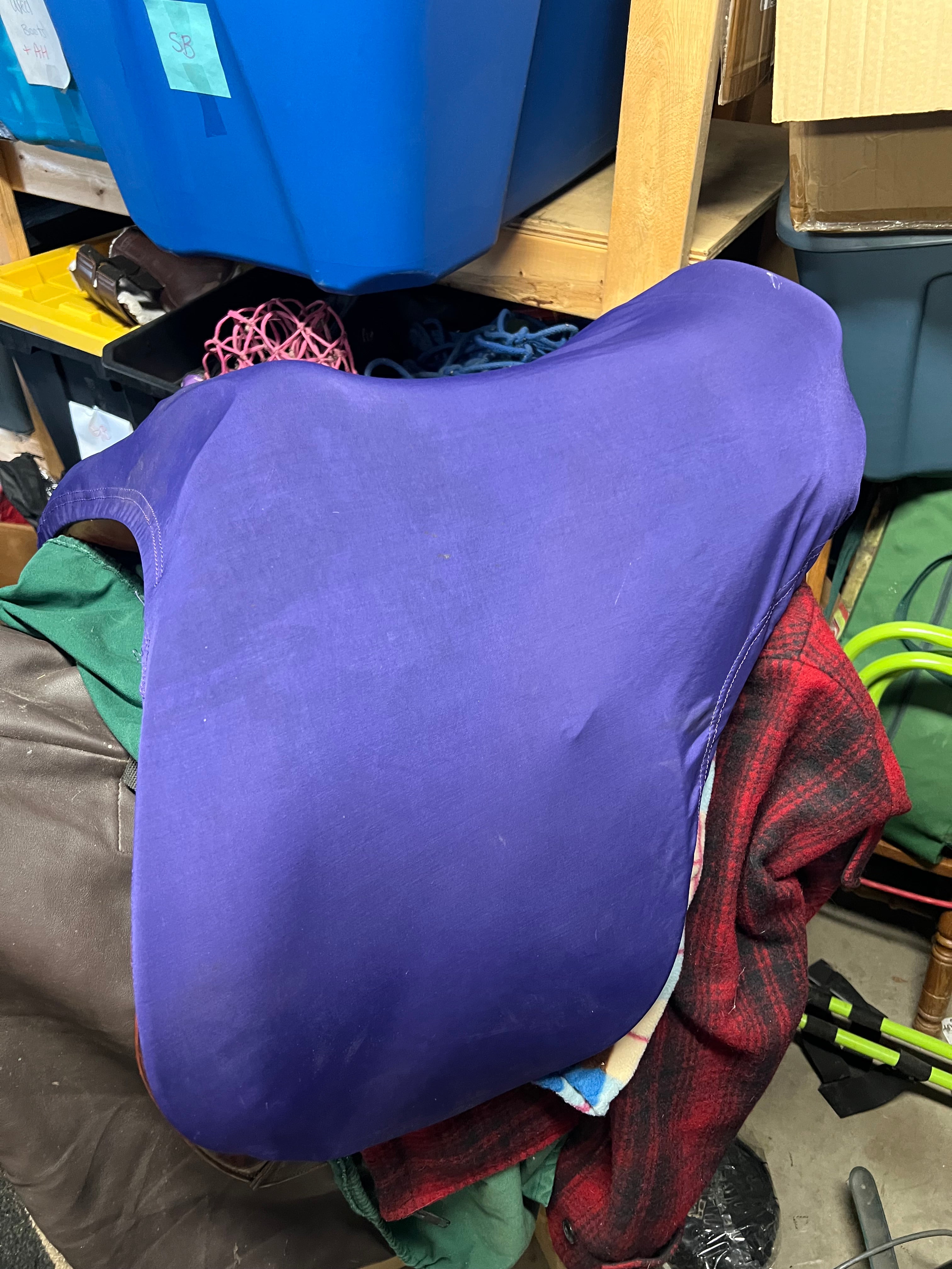 Lycra saddle cover purple