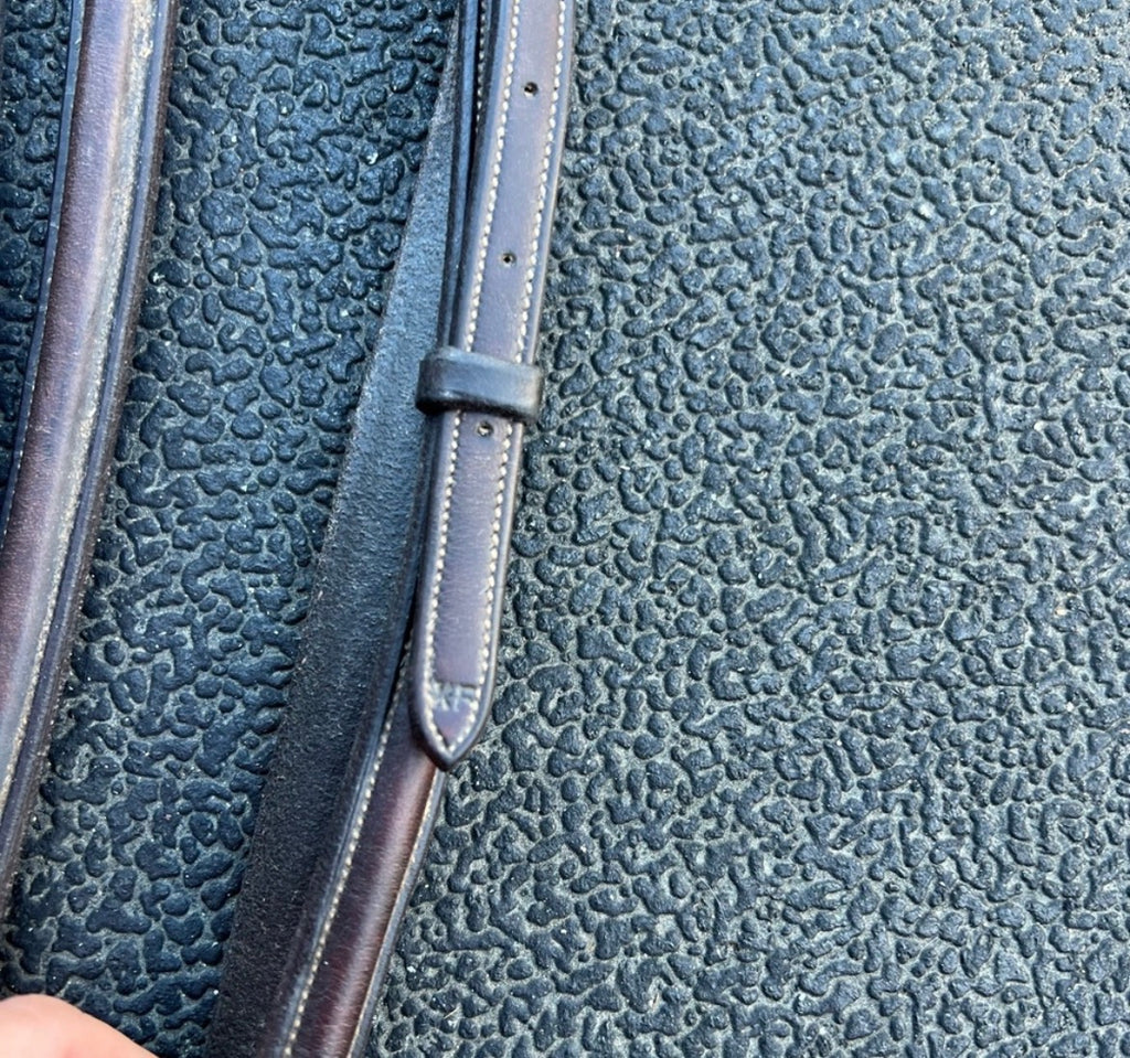 Standing martingale XFull, used