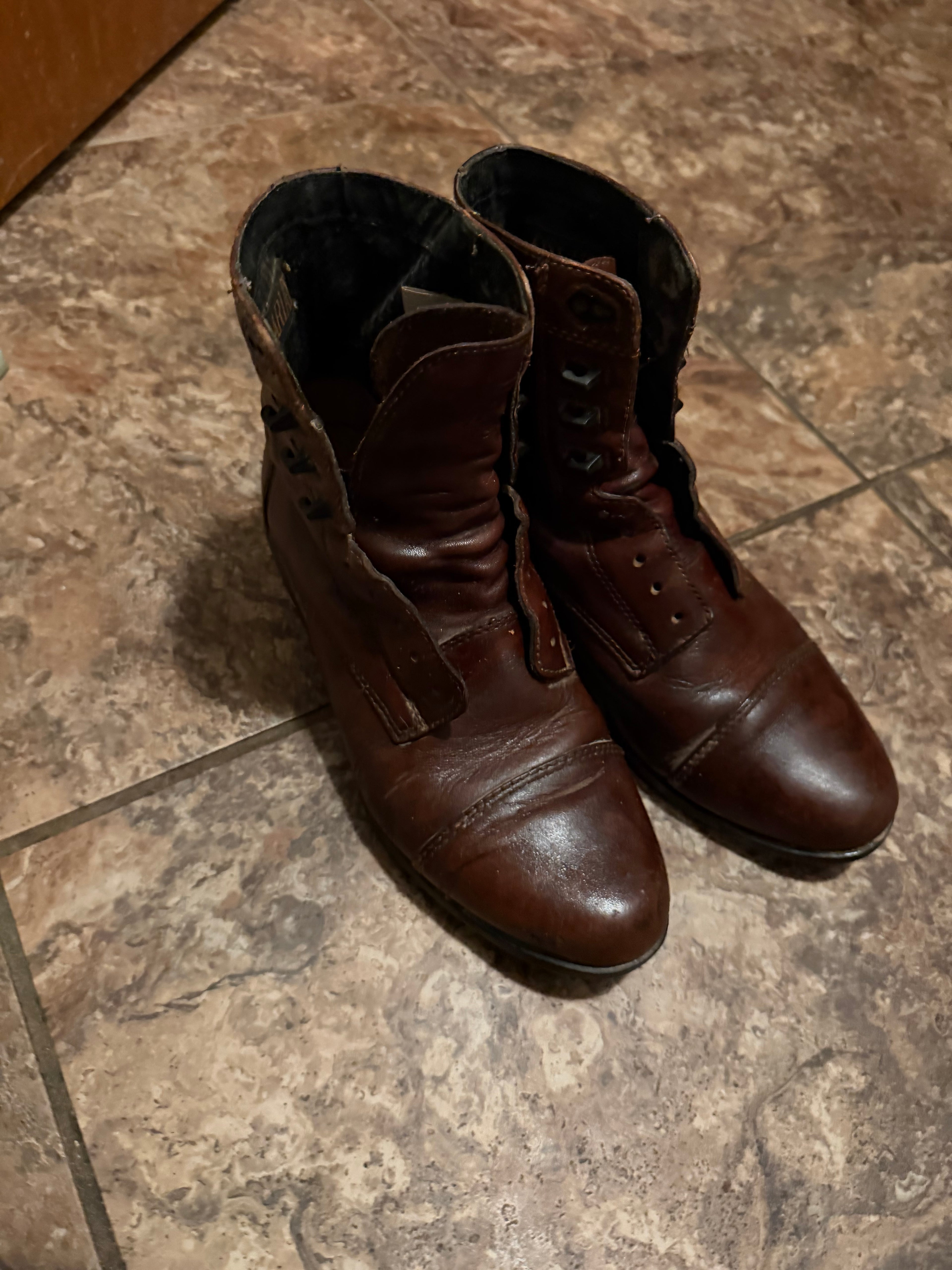 Ariat paddock boots 7.5 women