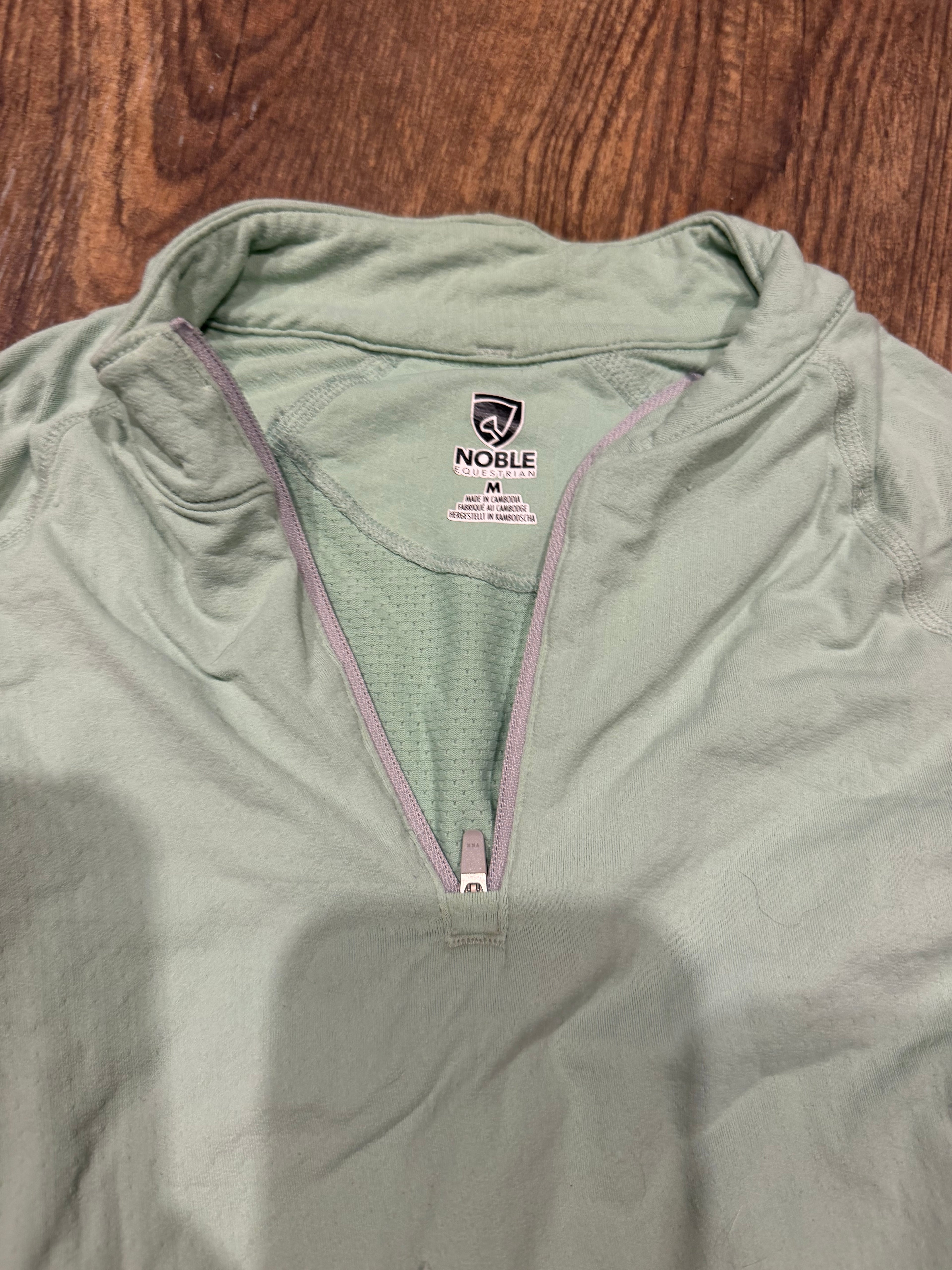 Noble outfitters medium