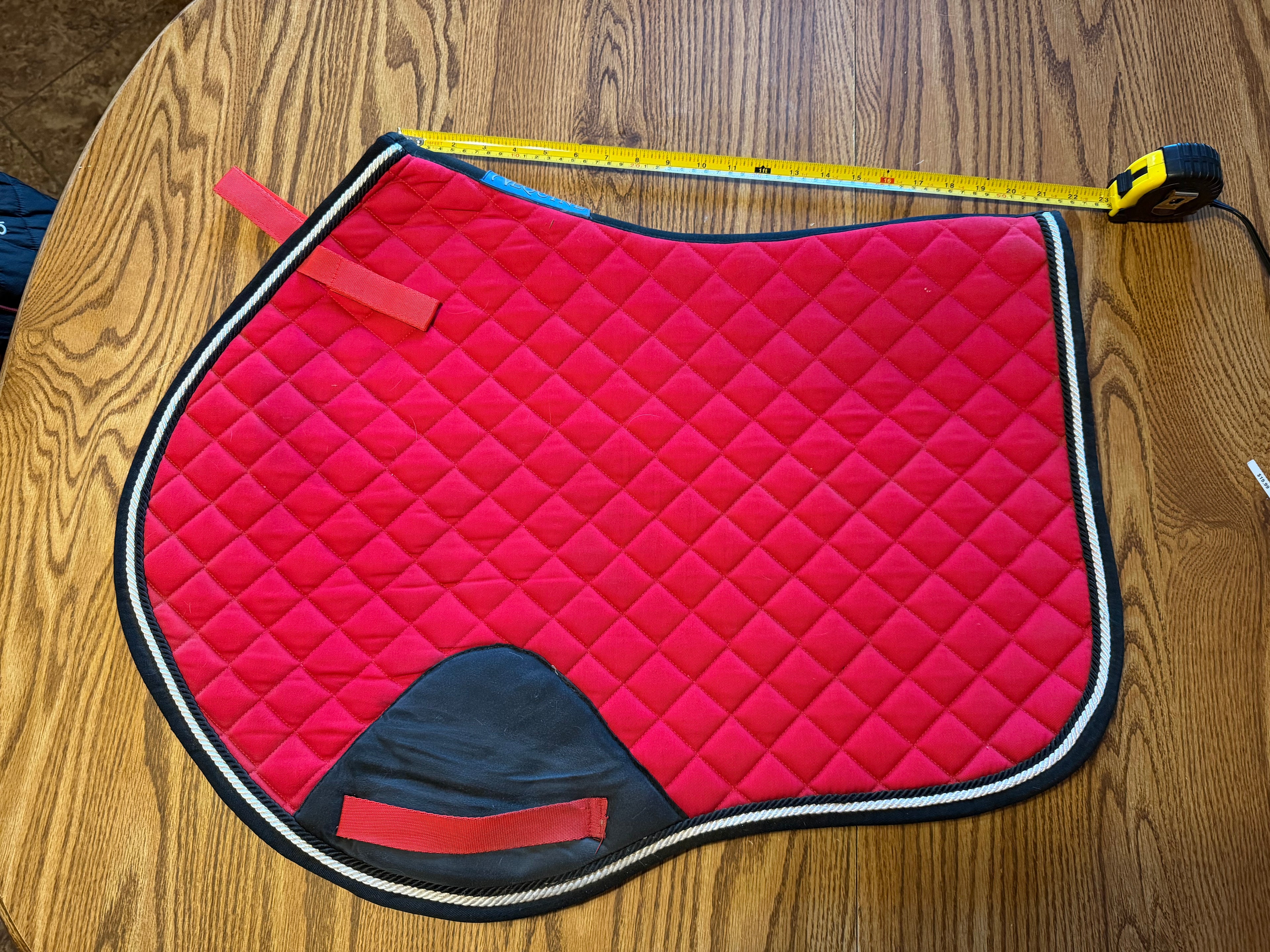Professional equine close contact red pad