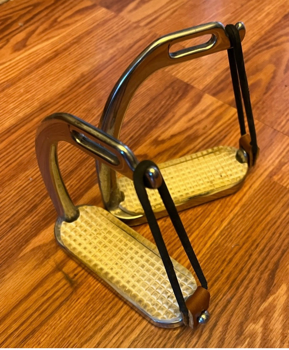 4.75” peacock stirrup irons