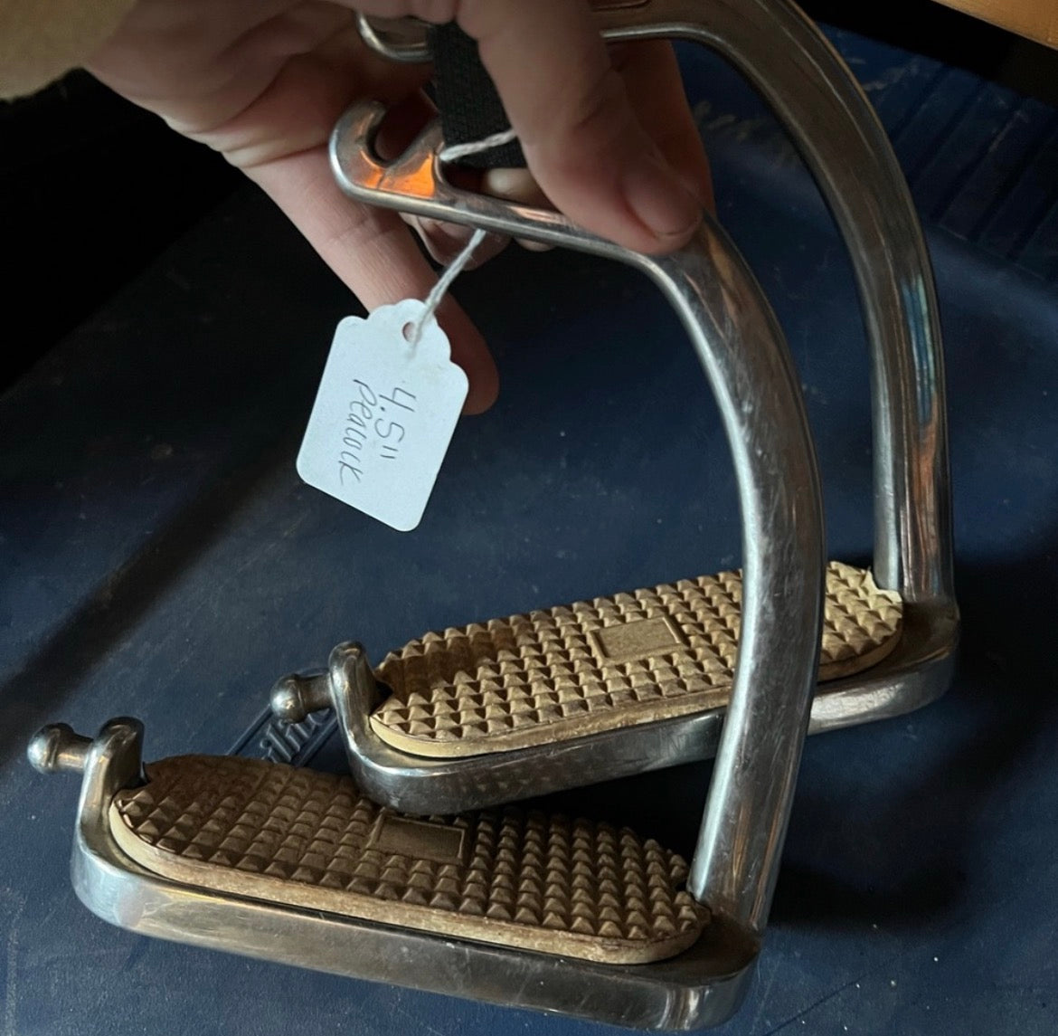 4.5” peacock stirrup irons
