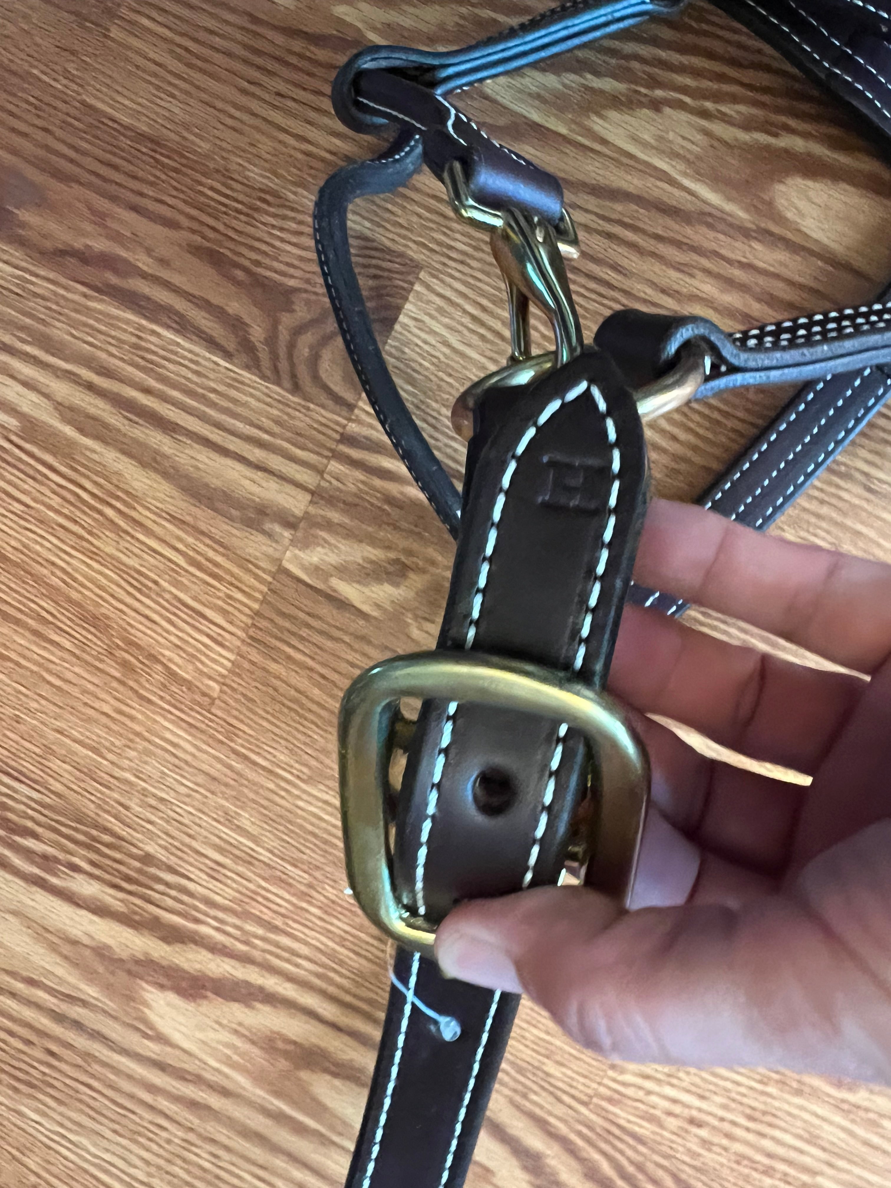 Perris horse halter