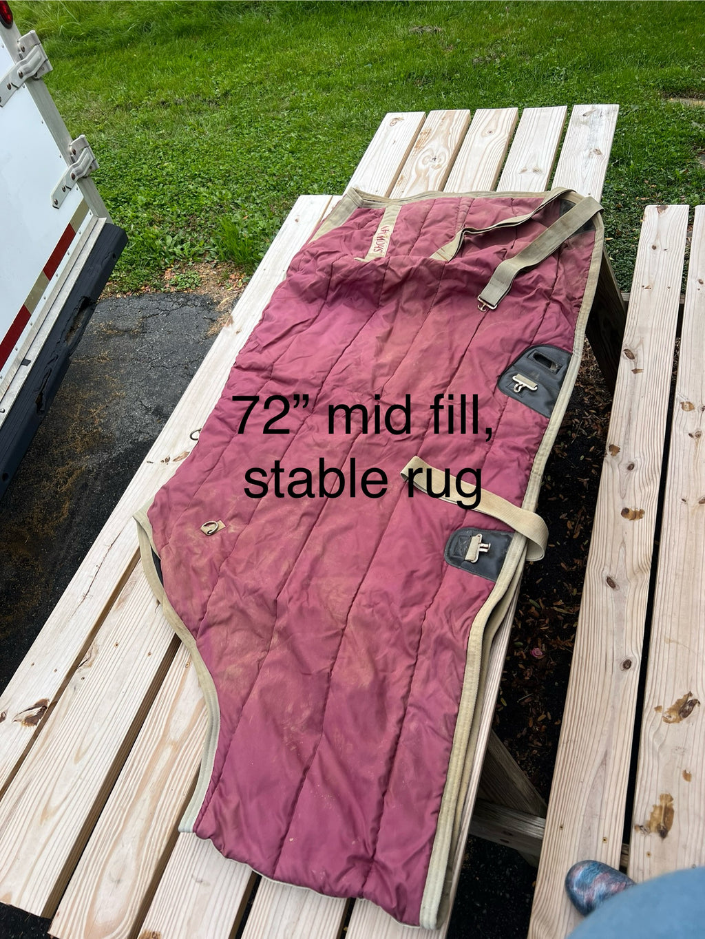 72" Showman Mid fill stable rug