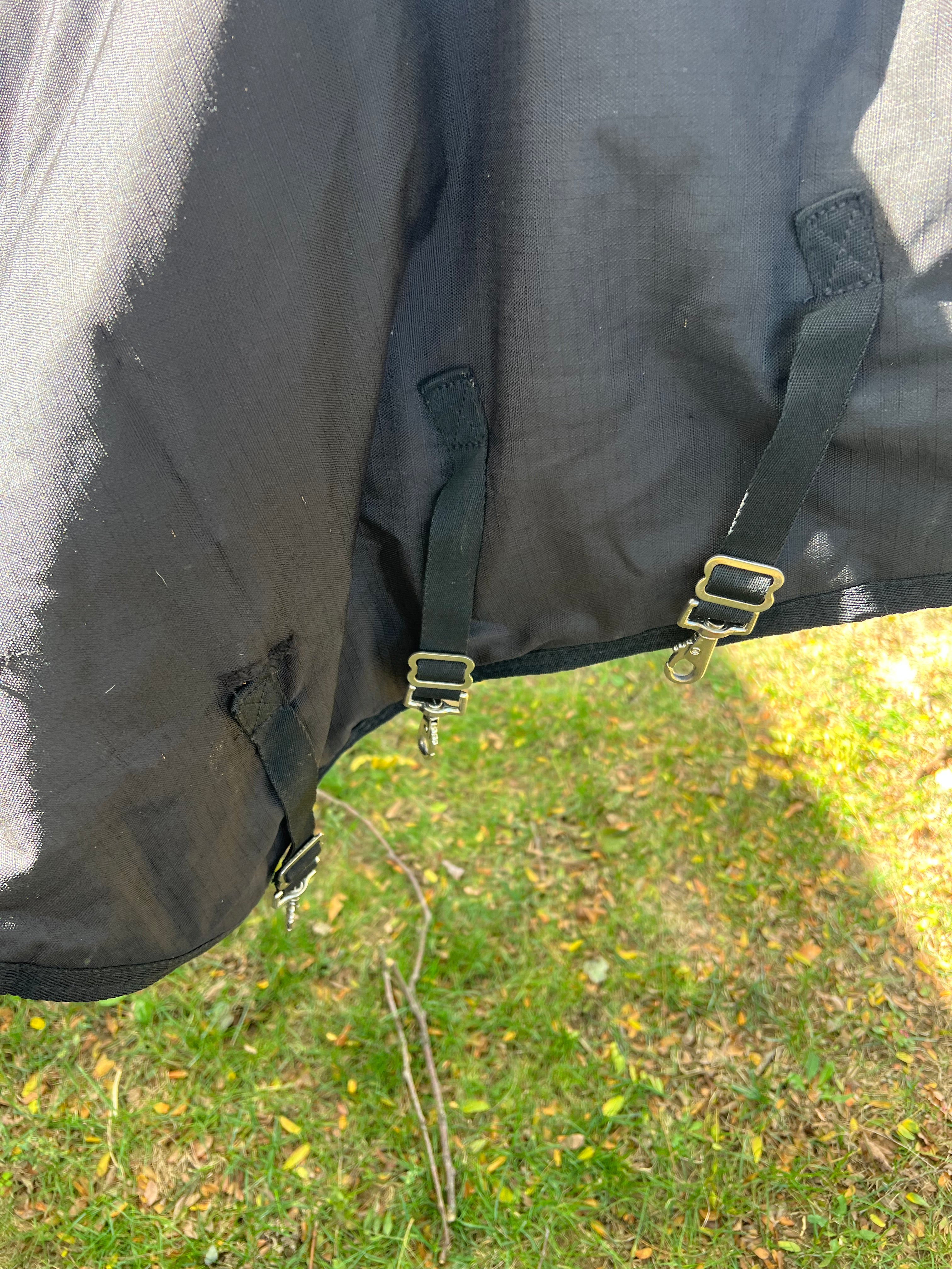 Tough1 Small black hood Used