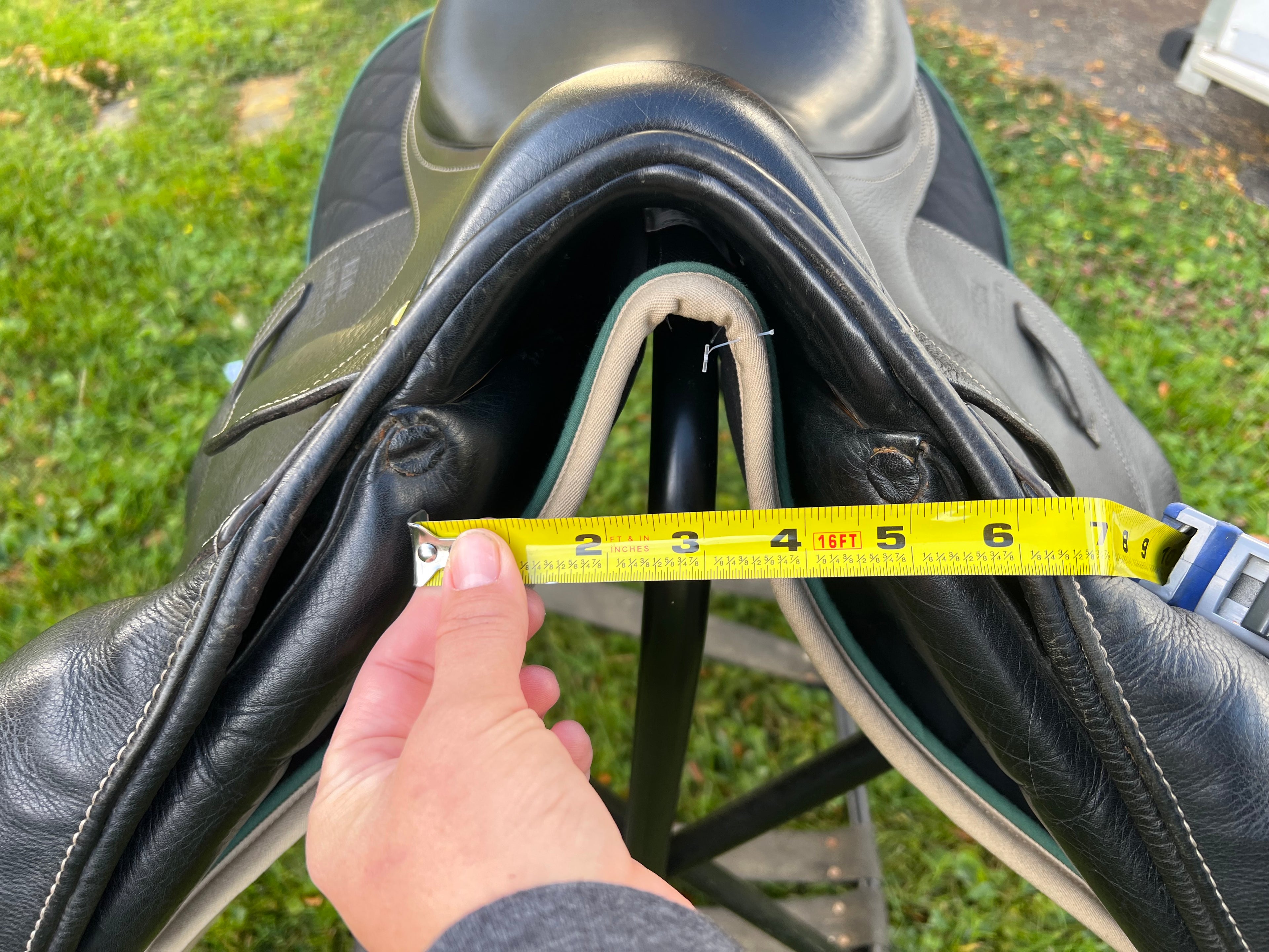 17.5" Stubben Elite 30cm Black