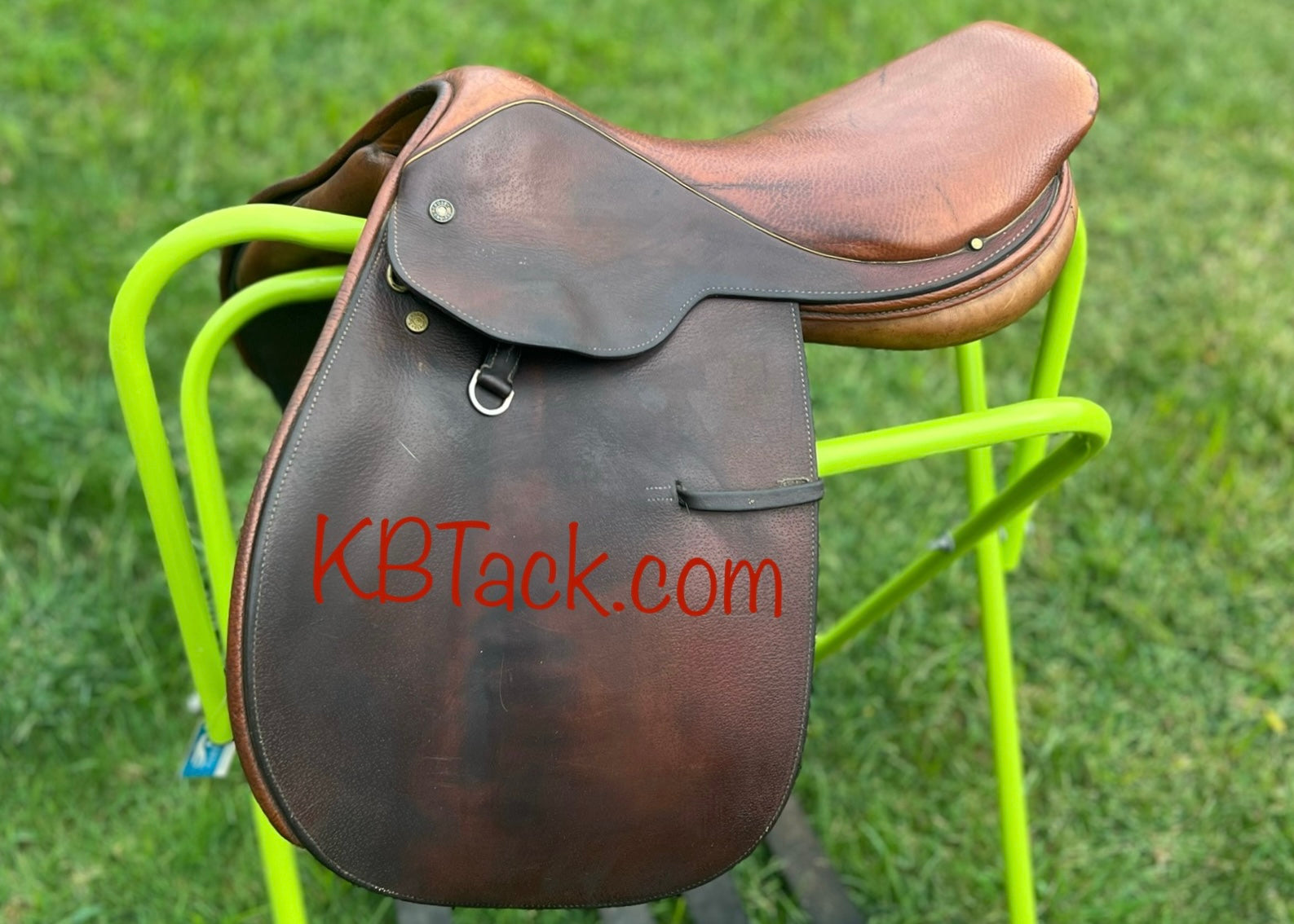 16.5" Crosby Bruce Davidson -pencil knee rolls