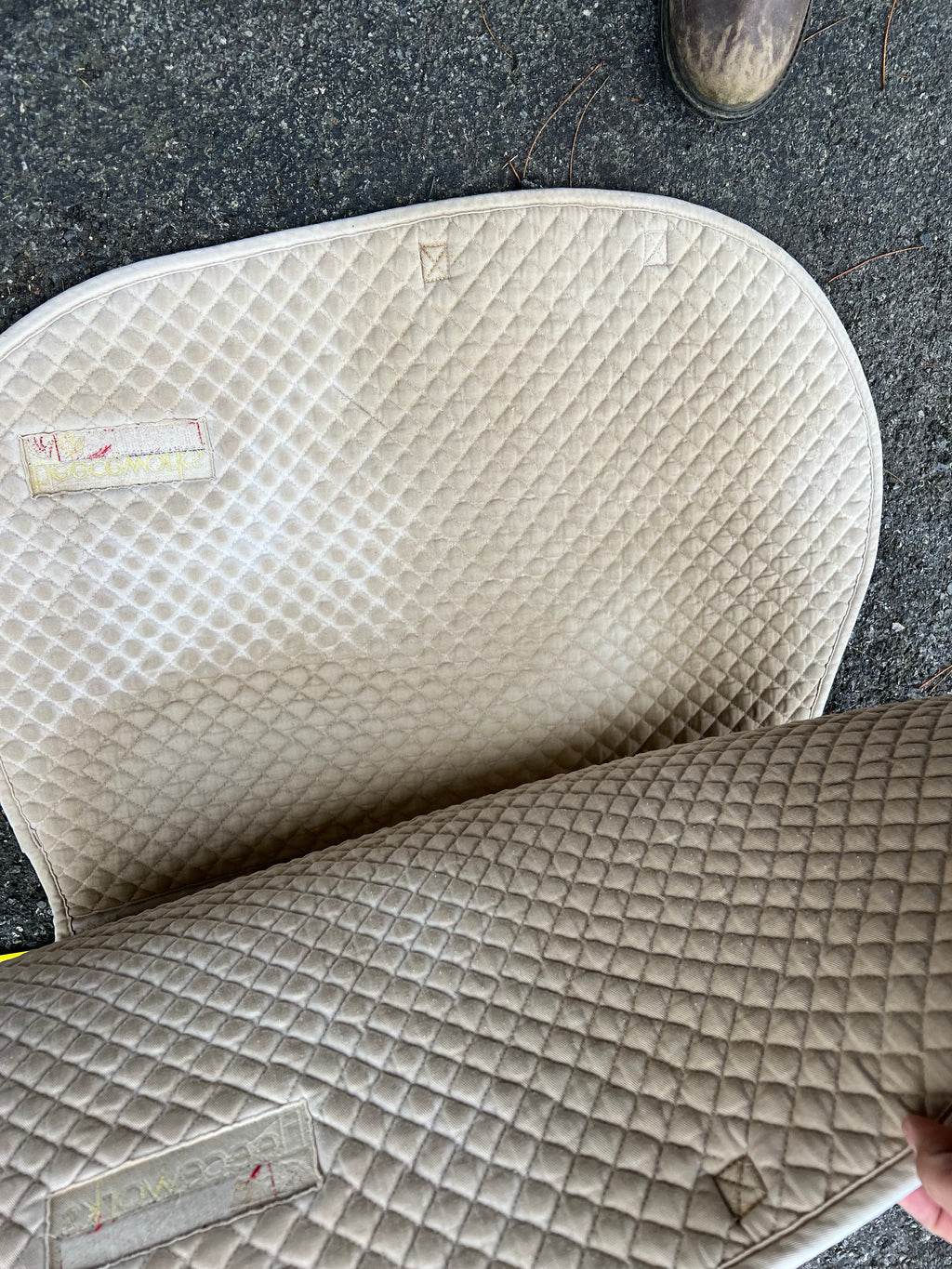 Fleeceworks logo AP pad